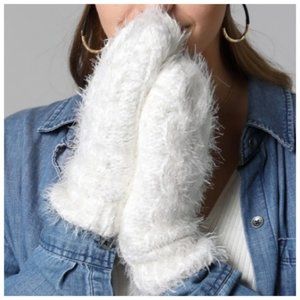 FUR LINED | Ivory soft chenille eyelash mittens